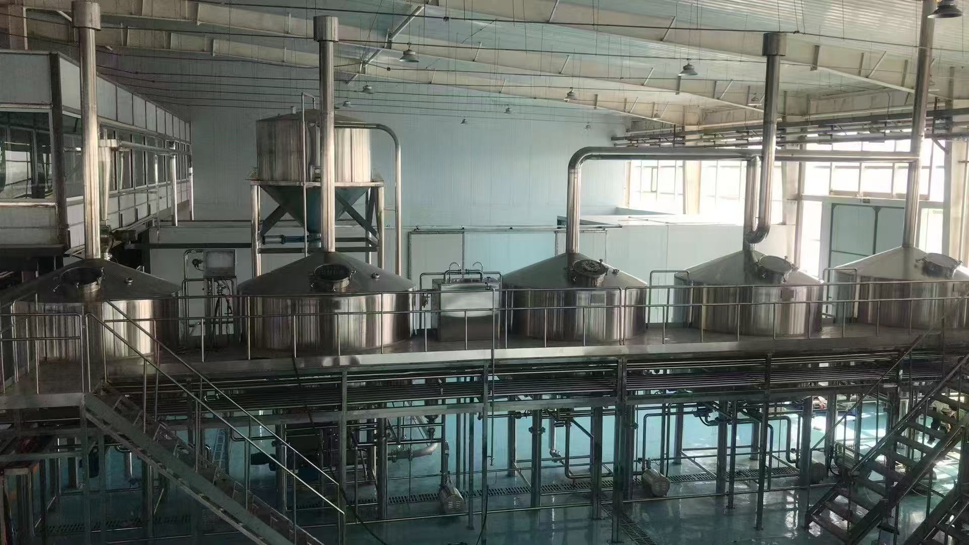 兰山精酿啤酒设备厂—精酿啤酒设备主要生产工艺与核心技术